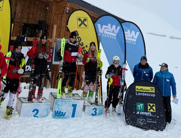 Raiffeisen Landescup Hippach - Lorena Plankensteiner im roten Leader Trikot S16